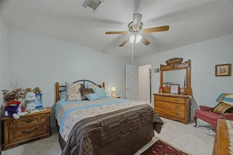911 Lake Country Drive Seabrook TX 77586