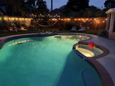 911 Lake Country Drive Seabrook TX 77586