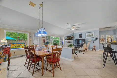 911 Lake Country Drive Seabrook TX 77586