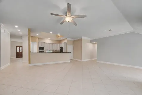 911 Lake Country Drive Seabrook TX 77586