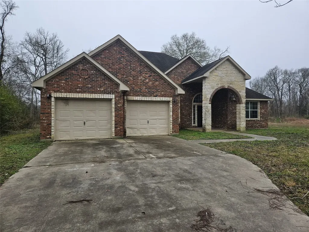 936 County Road 4923 Dayton TX 77535