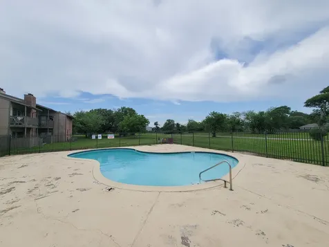 418 Garland Drive 122 Lake Jackson TX 77566