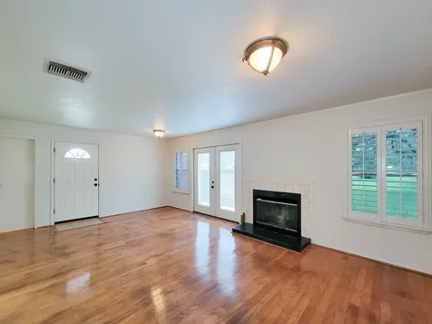 418 Garland Drive 122 Lake Jackson TX 77566