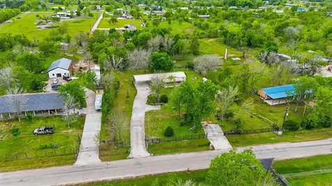 368 County Road 4891 Dayton TX 77535