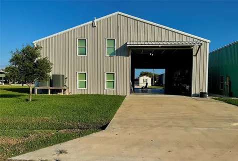 308 Coastal Oaks Loop Port O Connor TX 77982