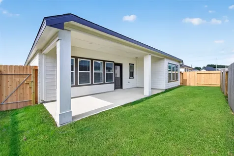 2111 Spring Hollow Drive Baytown TX 77521