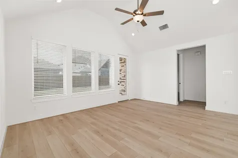 4916 Northern Woods Dr Drive Spring TX 77386