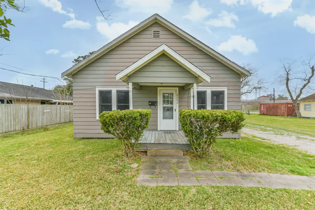 2242 Houston Avenue Pearland TX 77581