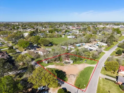 805 Frydek Road Sealy TX 77474