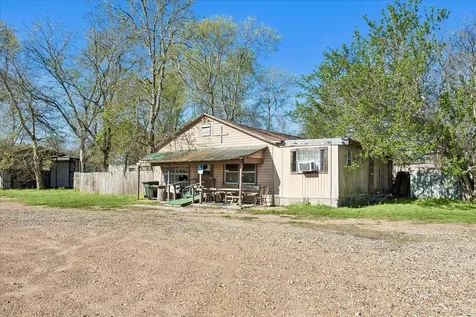 805 Frydek Road Sealy TX 77474