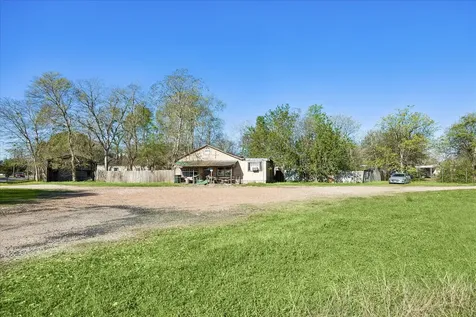 805 Frydek Road Sealy TX 77474