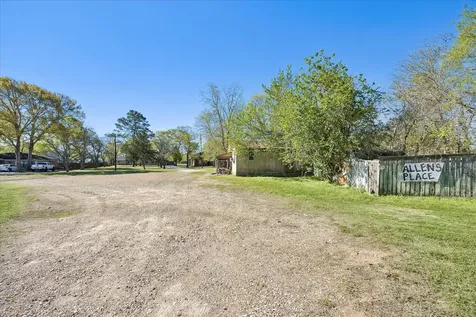 805 Frydek Road Sealy TX 77474