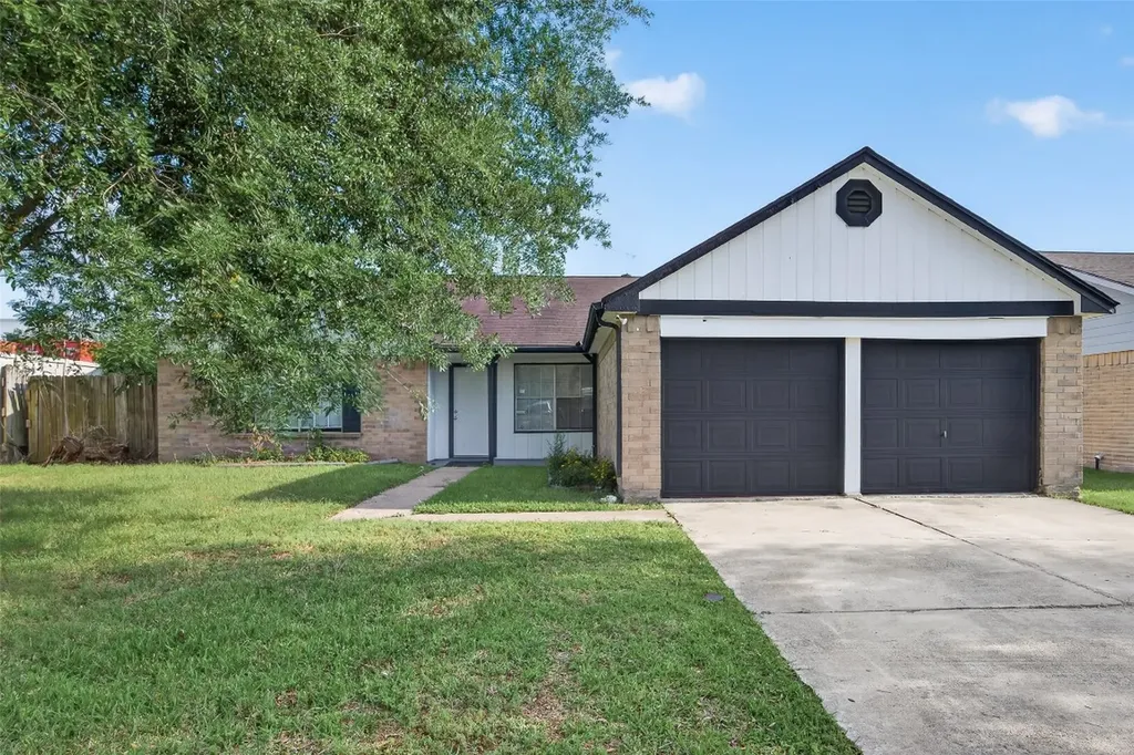 8203 Lone Quail Drive Houston TX 77489