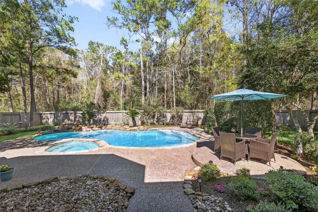 19 Baylark Place The Woodlands TX 77382