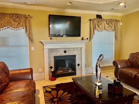 3301 Roya Court Port Arthur TX 77642