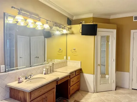 3301 Roya Court Port Arthur TX 77642