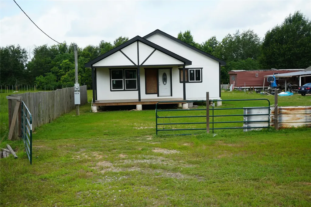 48 County Road 3555 Cleveland TX 77327