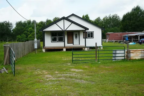 48 County Road 3555 Cleveland TX 77327