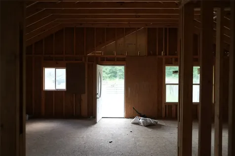 48 County Road 3555 Cleveland TX 77327