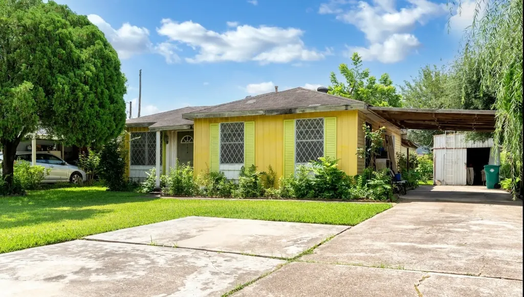 1314 Lawrence Avenue Pasadena TX 77506