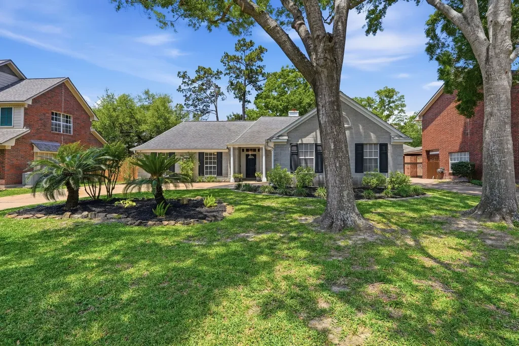 4007 Hill Springs Drive Houston TX 77345