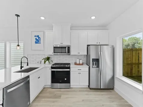 1448 Dewalt Street Houston TX 77088