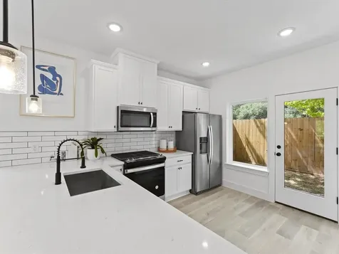 1448 Dewalt Street Houston TX 77088