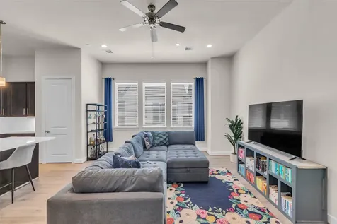 144 Knightsbridge Park Lane Houston TX 77018