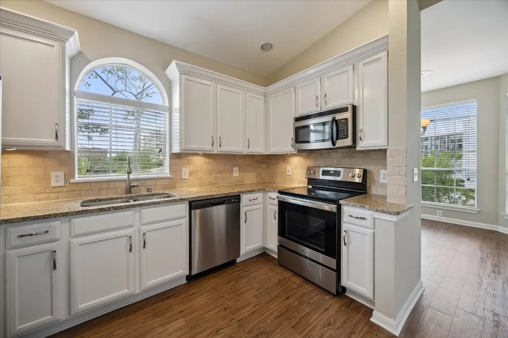 5353 Memorial Drive 4008 Houston TX 77007