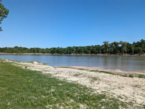 Tbd Walker Drive Cleveland TX 77327