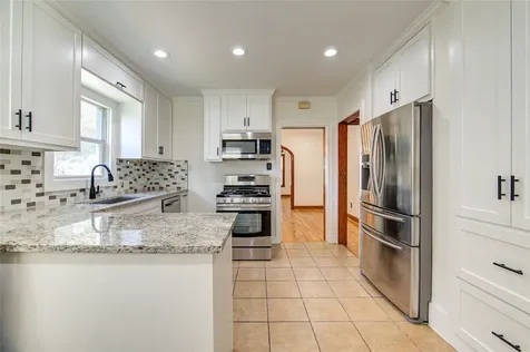 814 Sue Street Houston TX 77009