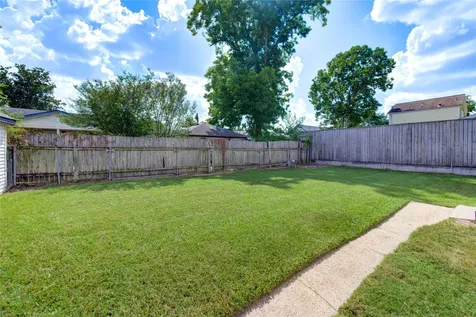 814 Sue Street Houston TX 77009