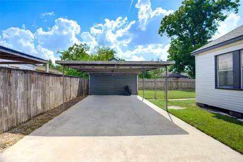 814 Sue Street Houston TX 77009