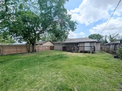 507 Lynn Street South Houston TX 77587