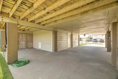 505 Pompano Street Bayou Vista TX 77563