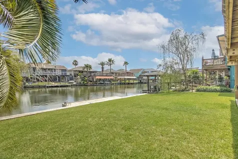 505 Pompano Street Bayou Vista TX 77563