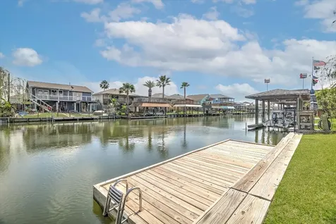 505 Pompano Street Bayou Vista TX 77563