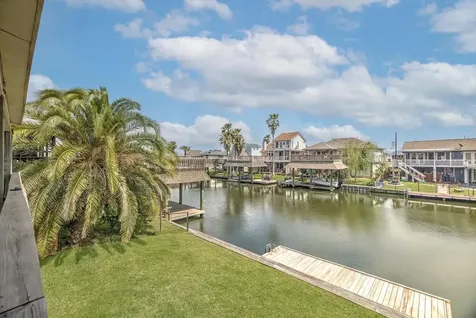 505 Pompano Street Bayou Vista TX 77563