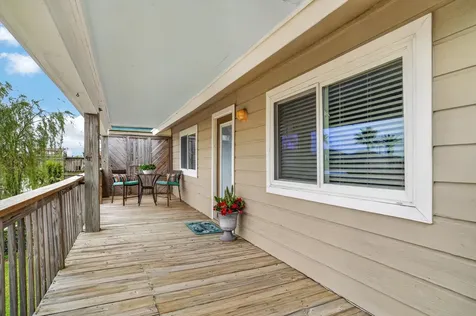 505 Pompano Street Bayou Vista TX 77563