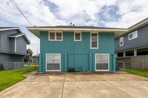 34 Dolphin Street Hitchcock TX 77563