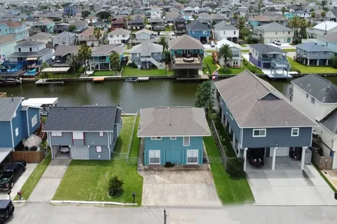34 Dolphin Street Hitchcock TX 77563
