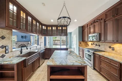 2502 Sea Horse Court Seabrook TX 77586