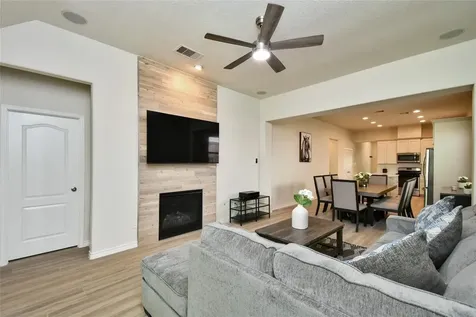 22 Wood Drake Place Tomball TX 77375