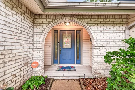 2514 Pine Village Drive Houston TX 77080