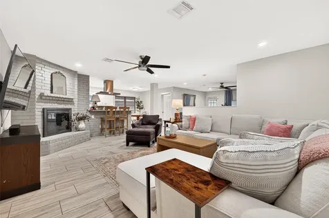 2514 Pine Village Drive Houston TX 77080