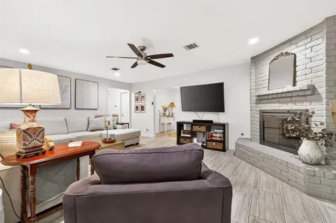 2514 Pine Village Drive Houston TX 77080