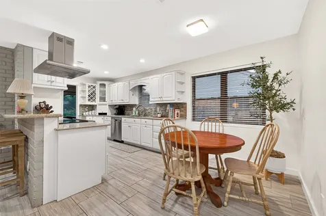 2514 Pine Village Drive Houston TX 77080