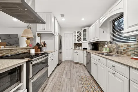 2514 Pine Village Drive Houston TX 77080