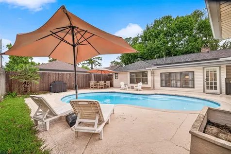 2514 Pine Village Drive Houston TX 77080