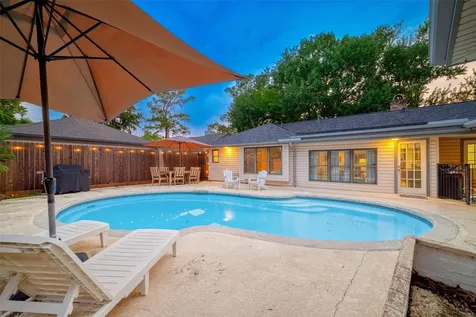 2514 Pine Village Drive Houston TX 77080
